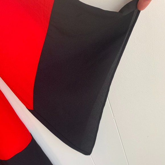 Gorgeous Flared Sleeve Dress - Picture 5 of 6